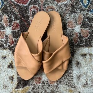 Everlane Day Crossover Sandal in Camel Leather